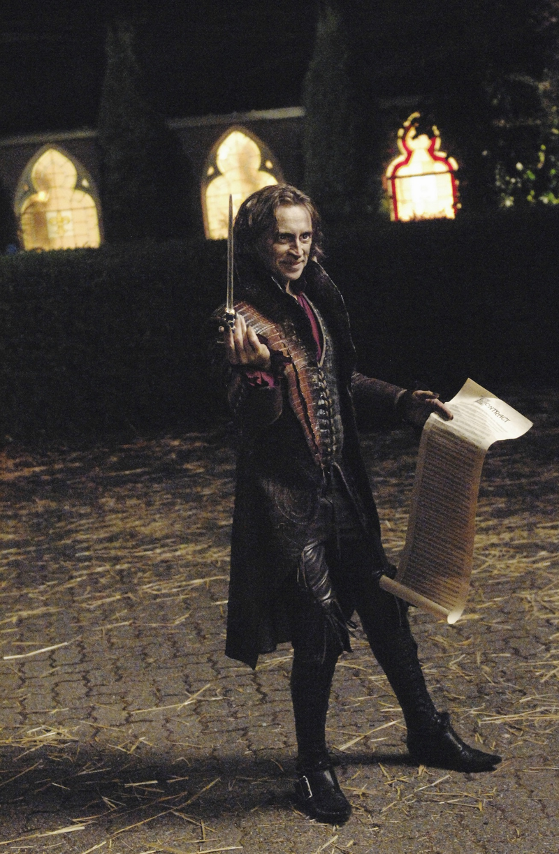 Illustration for article titled Once Upon a Time Episode 1.04 "The Price of Gold" Gallery